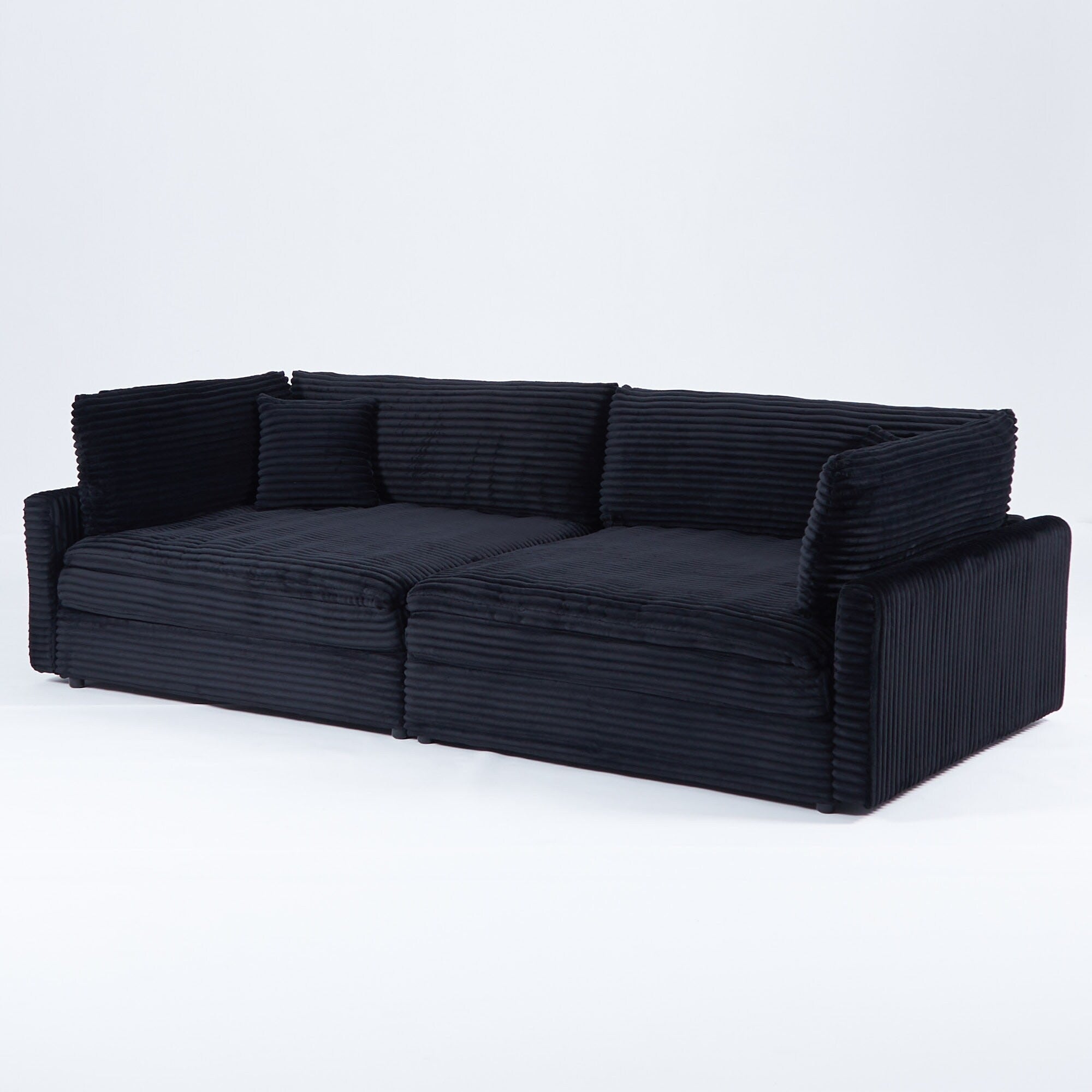 Canapé en velours côtelé noir de 112 pouces : deux coussins décoratifs, quatre dossiers, ouvrant un nouveau style pour l'espace décontracté du salon
