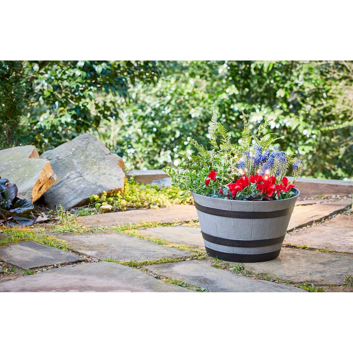 Jardinière en forme de tonneau de whisky Southern Patio
