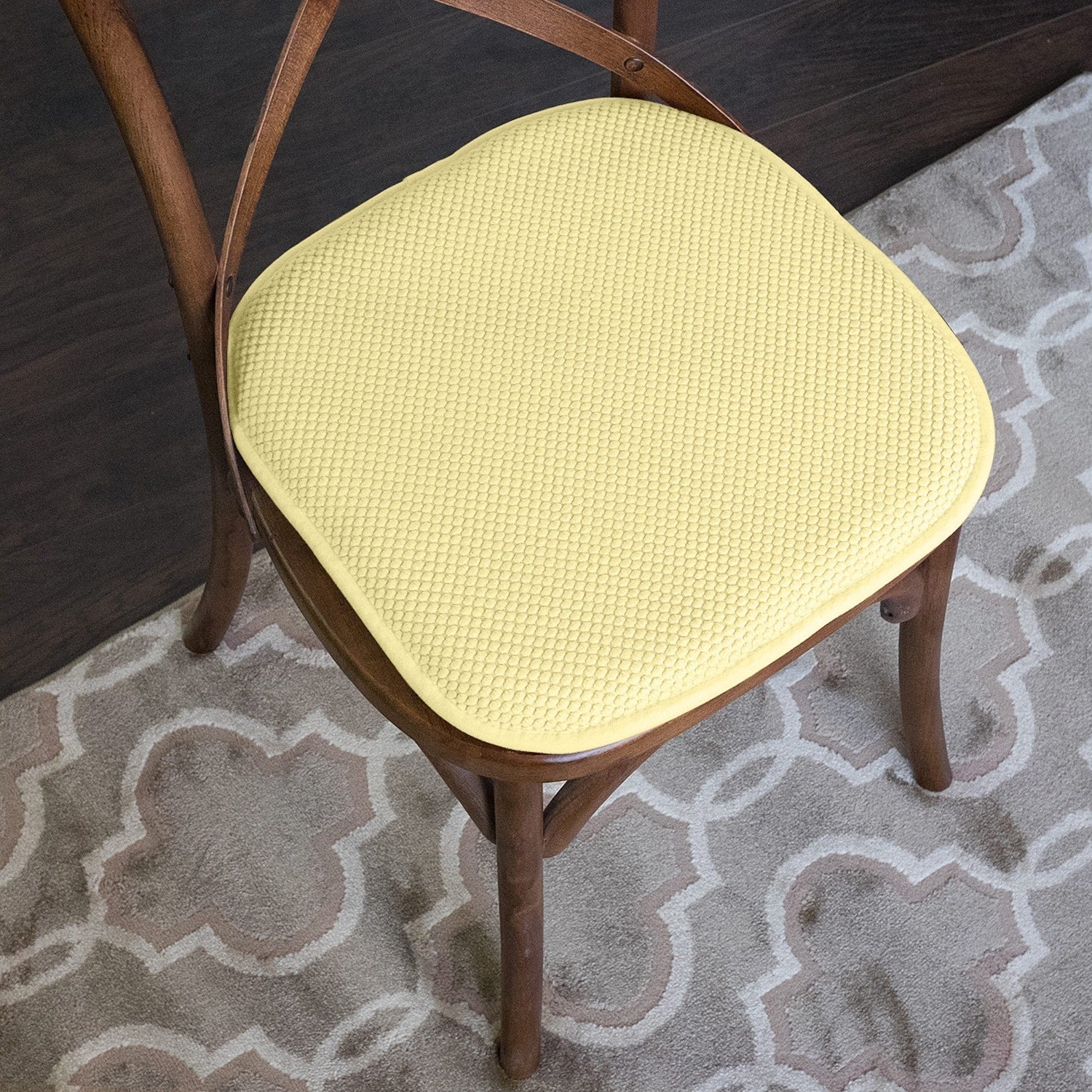 Coussins de siège carrés antidérapants en mousse à mémoire de forme de 16 po (2 ou 4) - 16 x 16