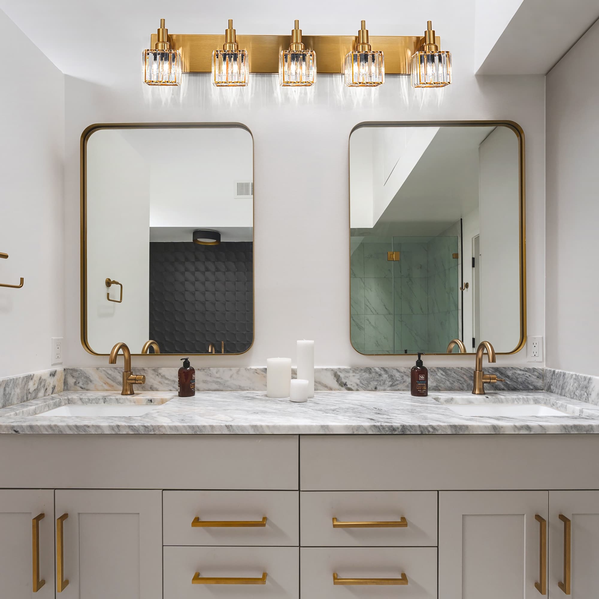Appliques murales modernes en cristal pour salle de bain à 2, 3 ou 4 lumières
