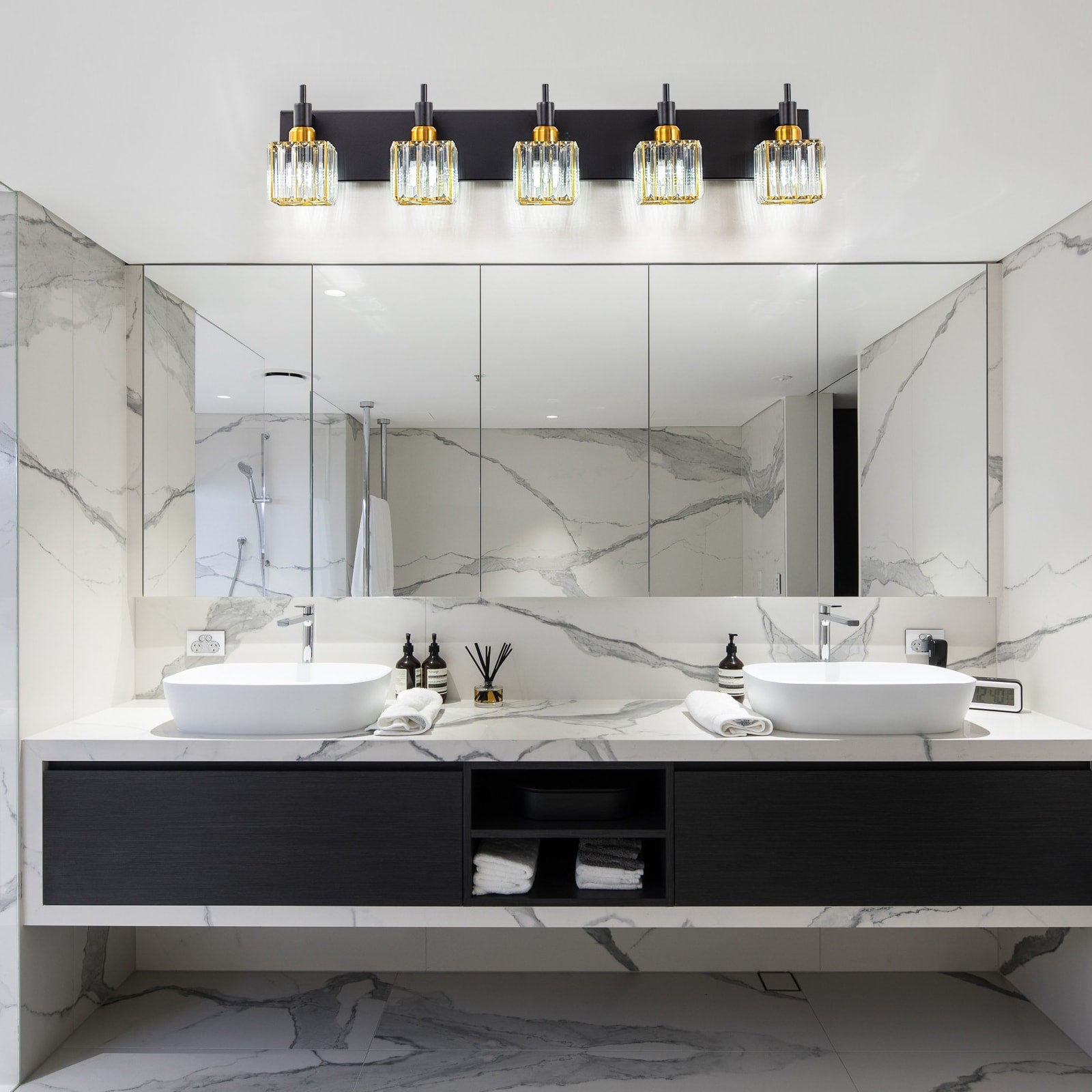 Appliques murales modernes en cristal pour salle de bain à 2, 3 ou 4 lumières