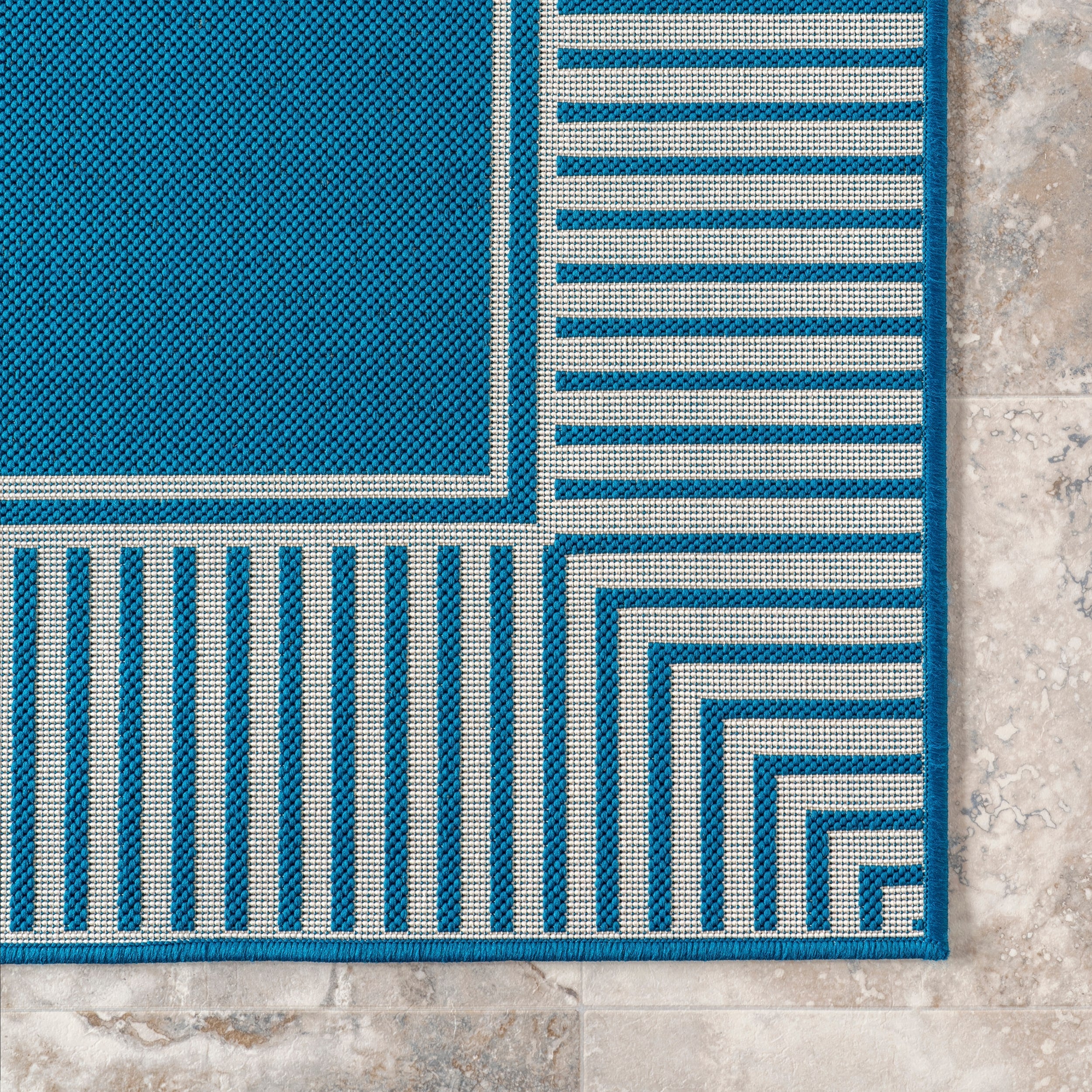 Tapis d'intérieur/extérieur classique à bordures Nuloom Leah