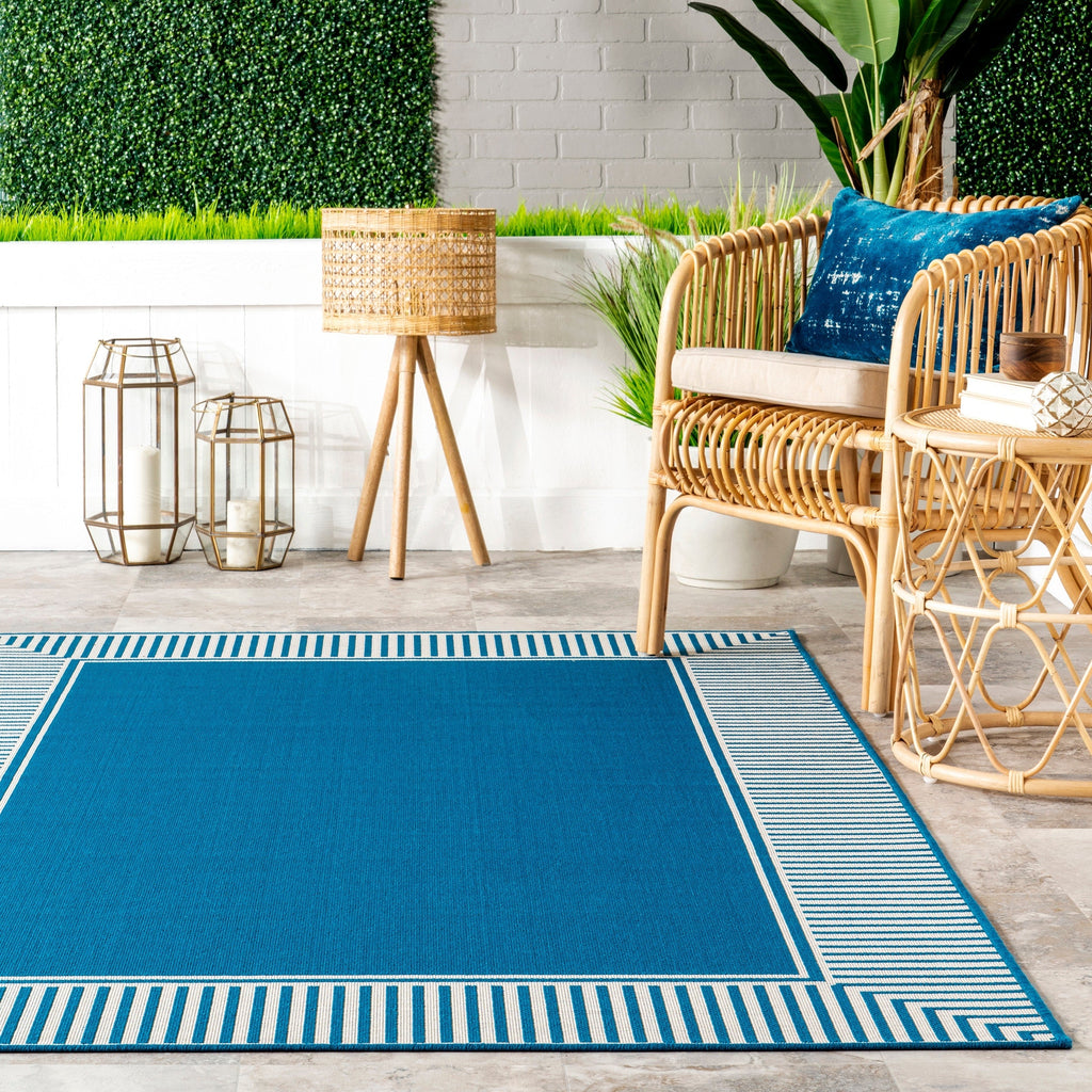 Tapis d'intérieur/extérieur classique à bordures Nuloom Leah