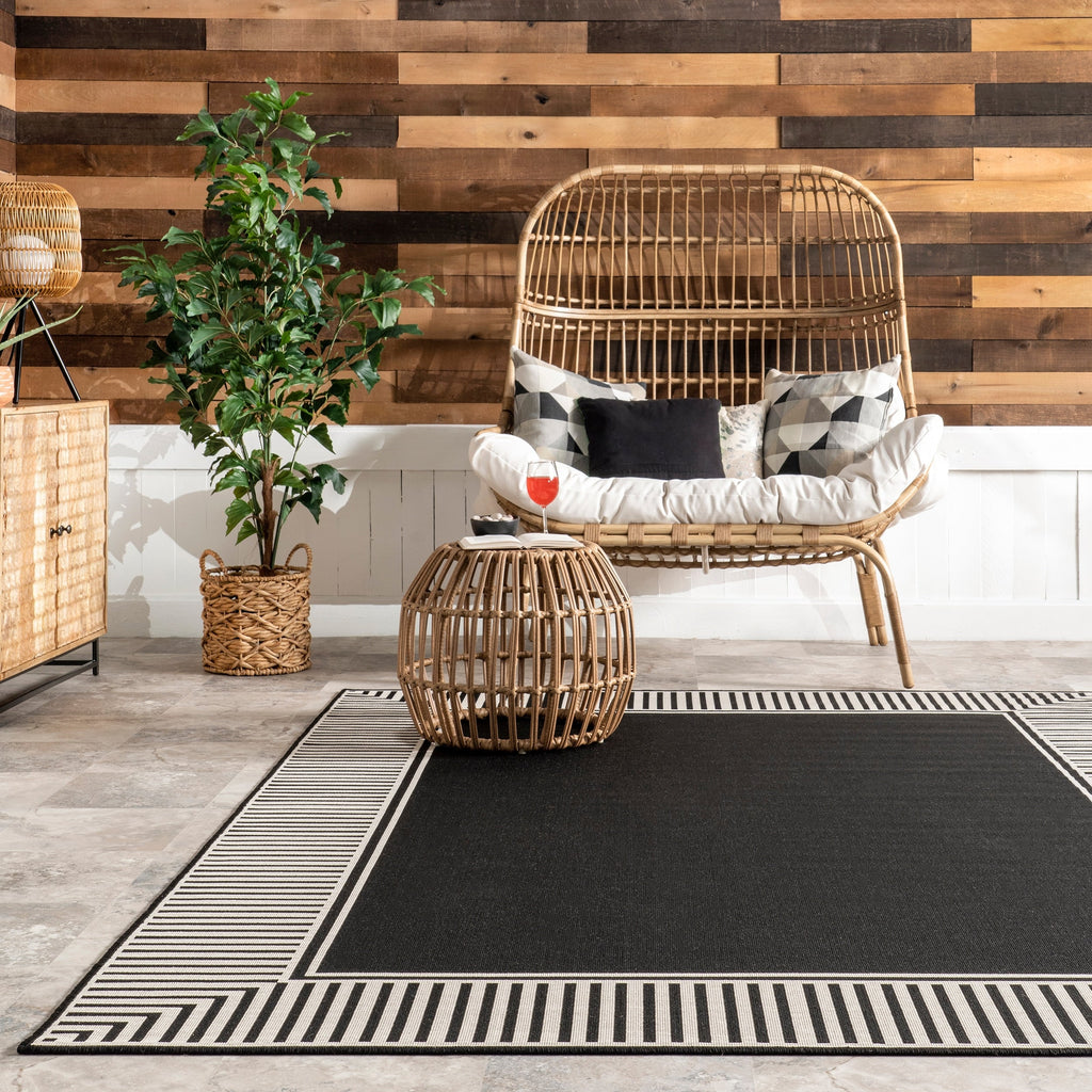 Tapis d'intérieur/extérieur classique à bordures Nuloom Leah