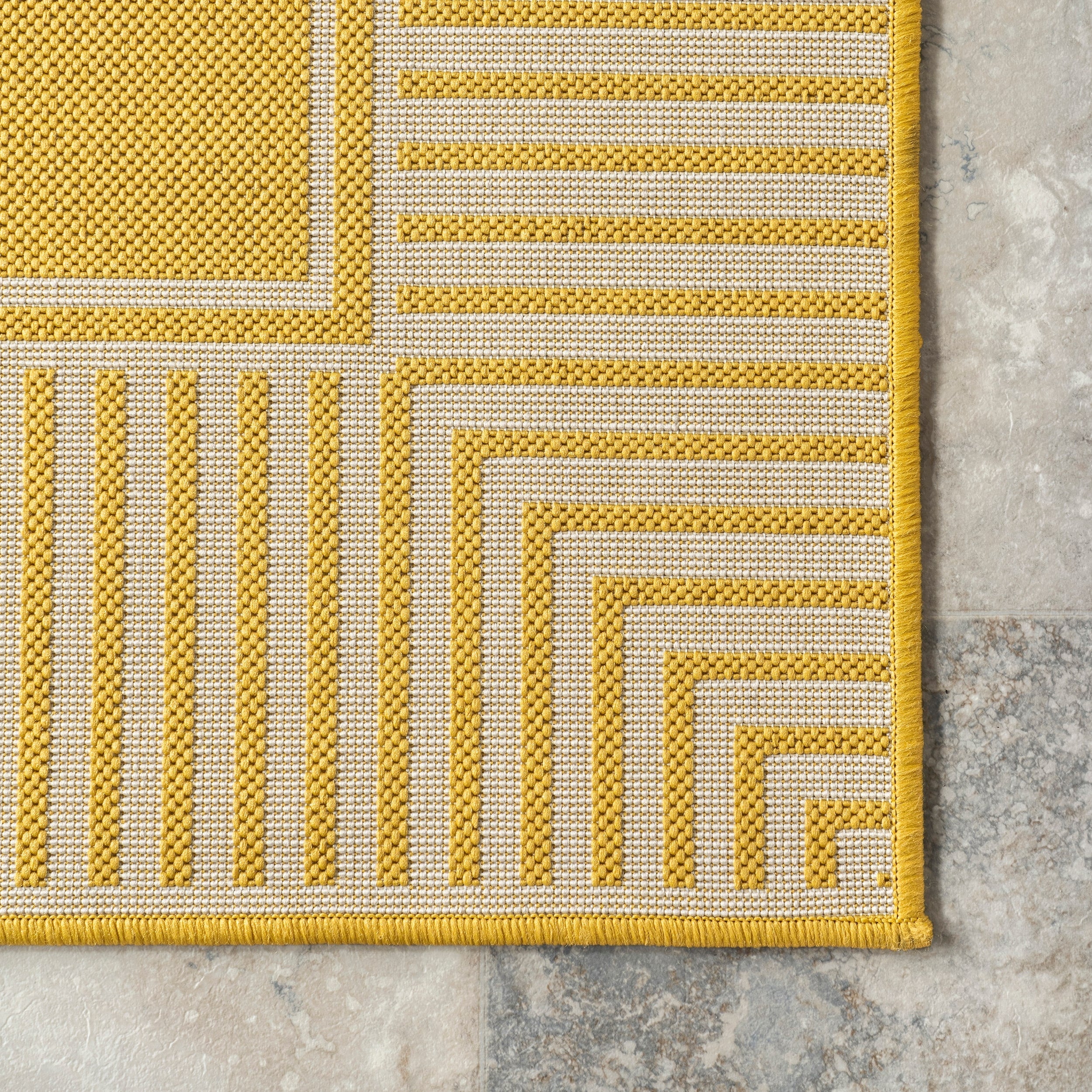 Tapis d'intérieur/extérieur classique à bordures Nuloom Leah