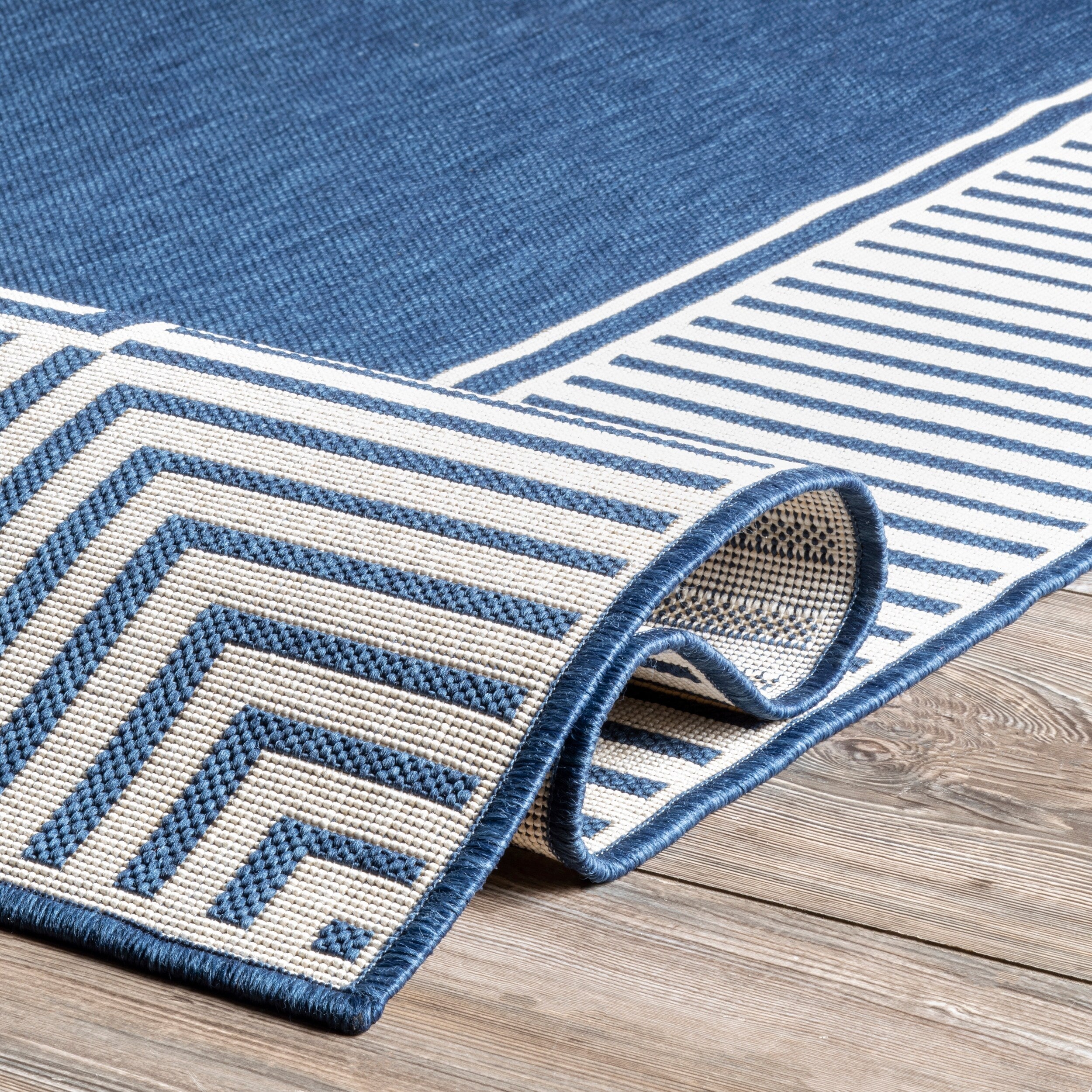 Tapis d'intérieur/extérieur classique à bordures Nuloom Leah