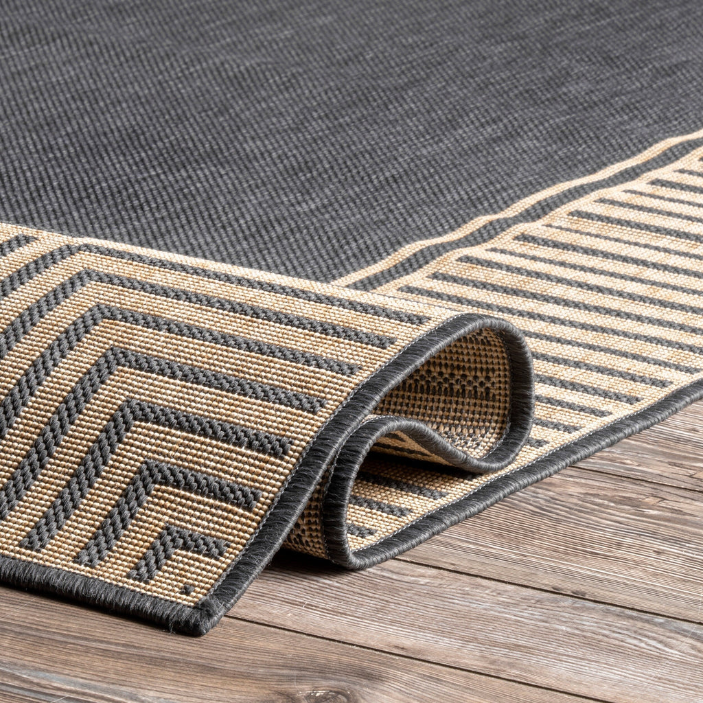 Tapis d'intérieur/extérieur classique à bordures Nuloom Leah