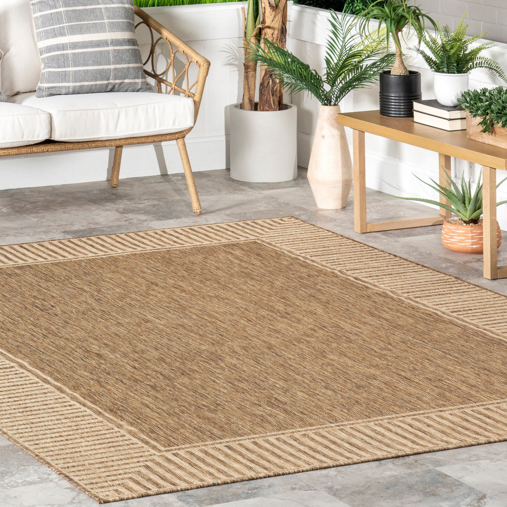 Tapis d'intérieur/extérieur classique à bordures Nuloom Leah