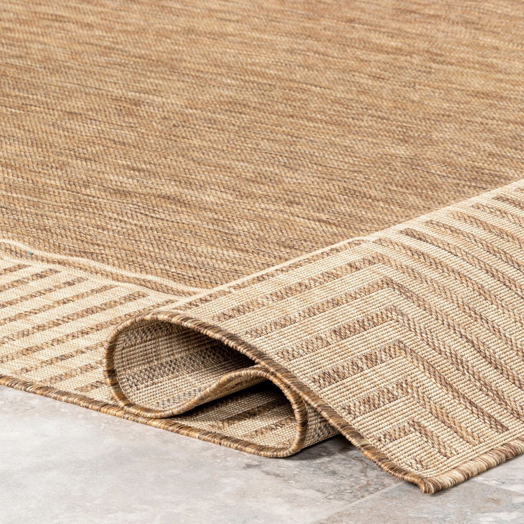 Tapis d'intérieur/extérieur classique à bordures Nuloom Leah