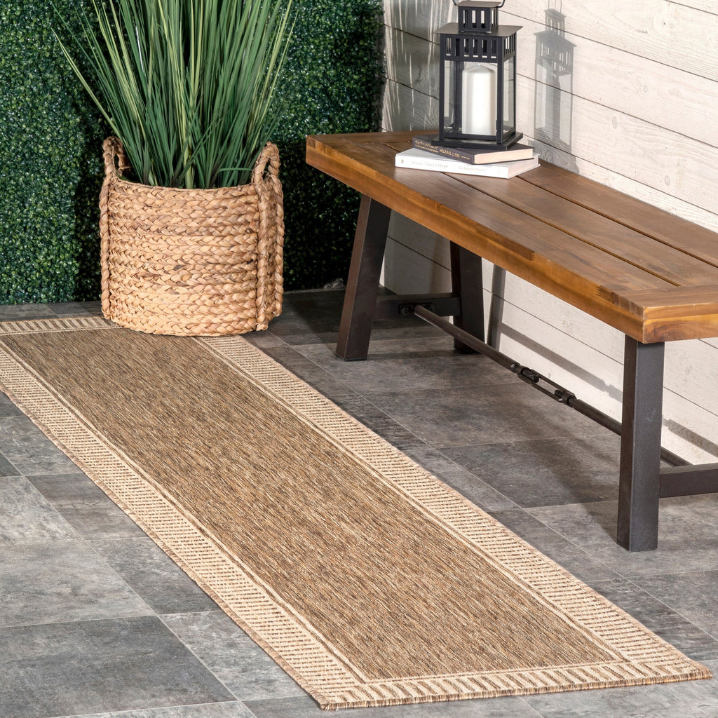 Tapis d'intérieur/extérieur classique à bordures Nuloom Leah