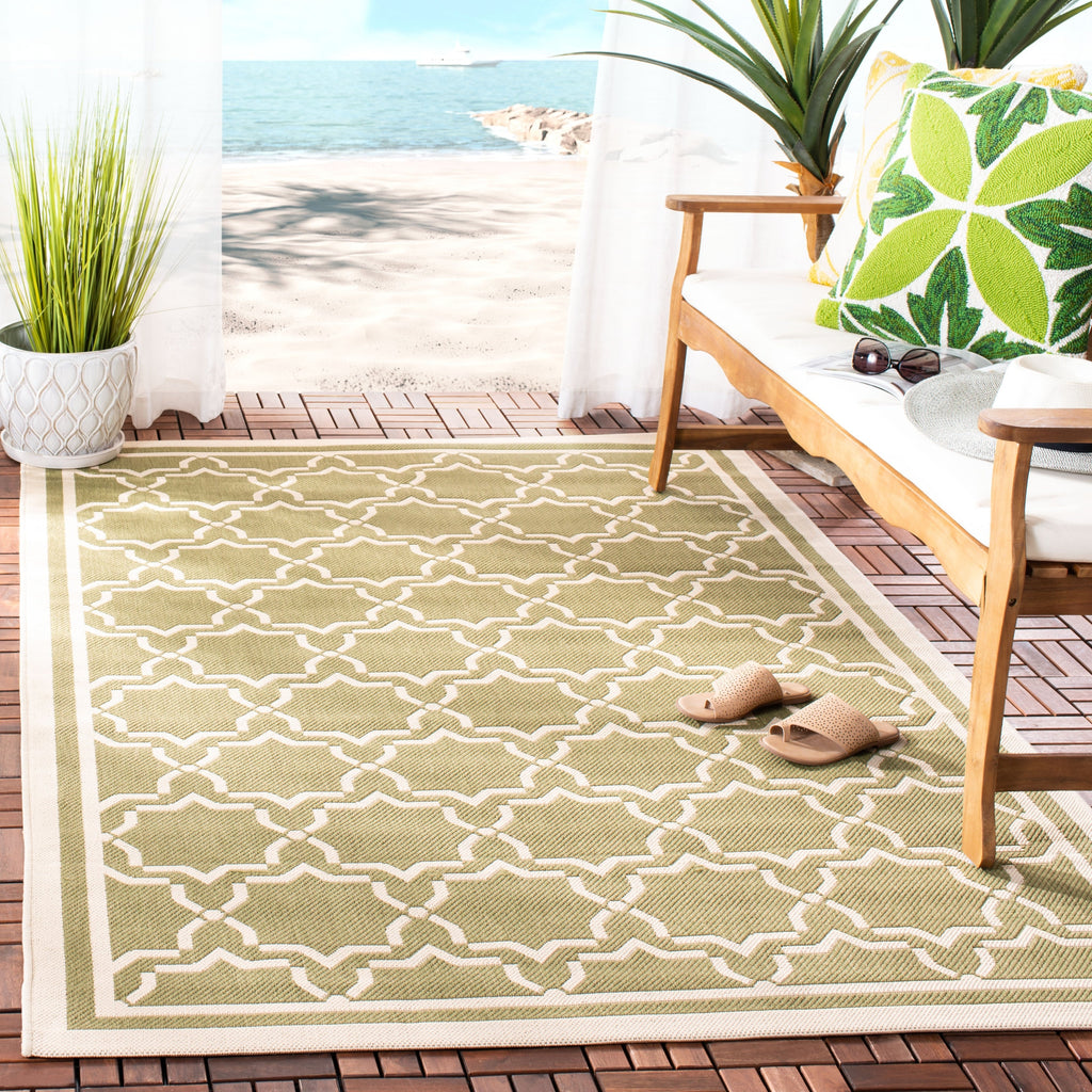 Tapis de jardin imperméable pour intérieur/extérieur SAFAVIEH Courtyard Gulsin