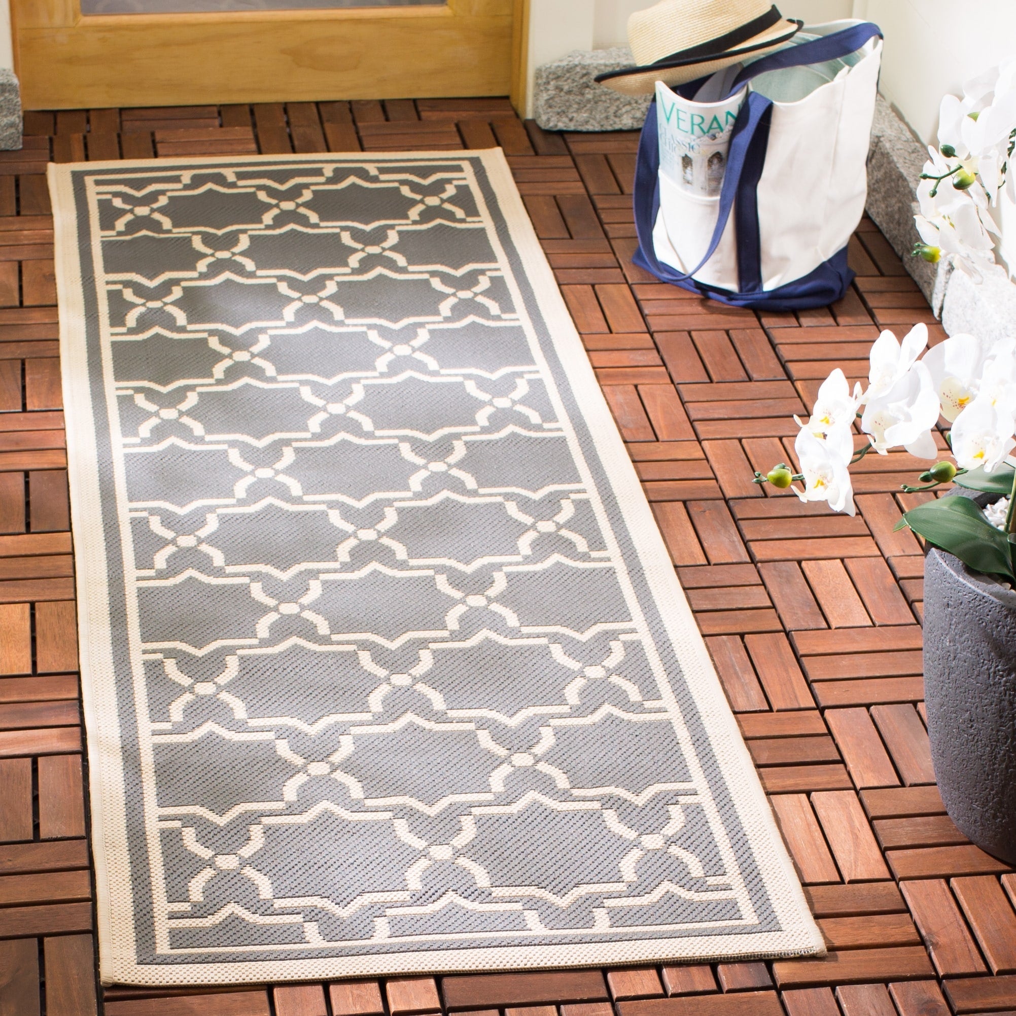Tapis de jardin imperméable pour intérieur/extérieur SAFAVIEH Courtyard Gulsin
